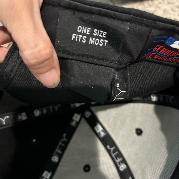 Yankees SnapBack bundle - Picture 4 of 5